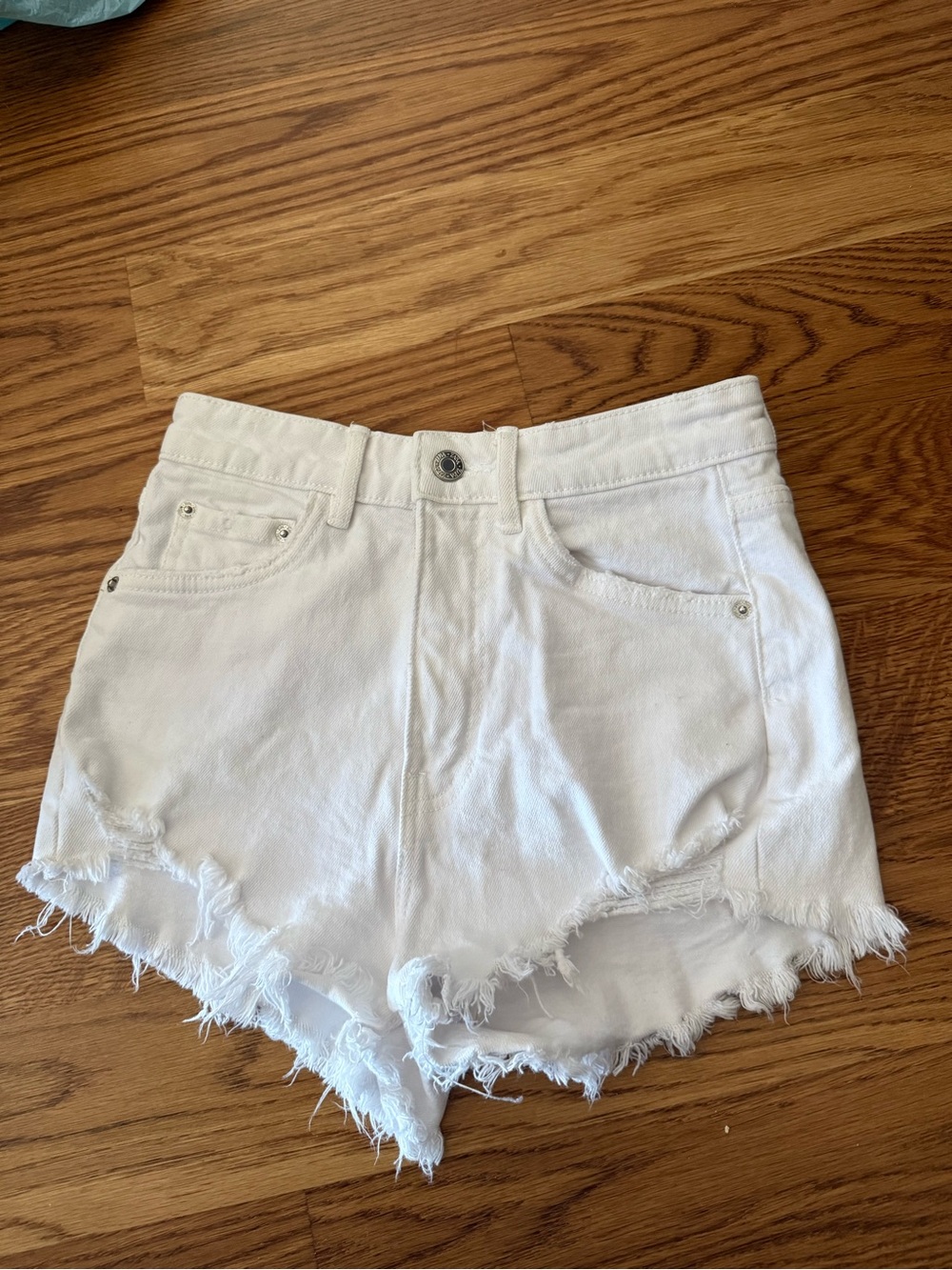 ZARA White High-Rise Frayed Hem Denim Shorts
